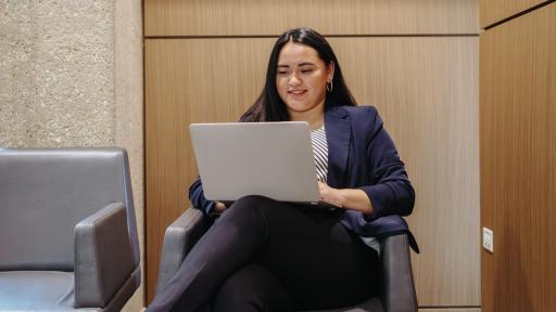 A student scheduling an event on Coursedog at 中北书院.